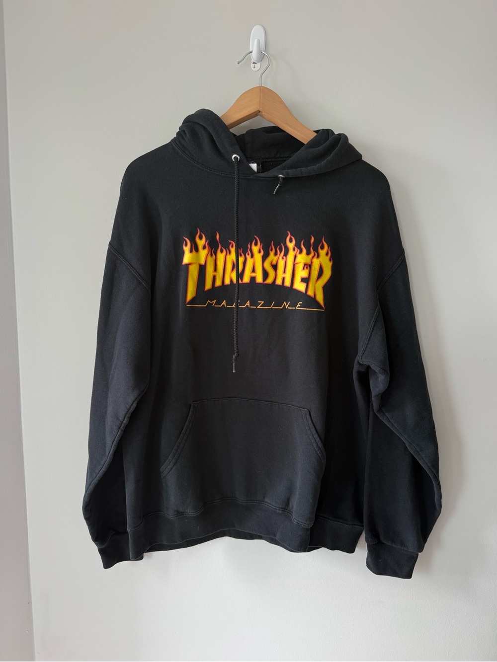(L) Thrasher Flame Logo Black Hoodie